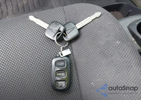 2003 Pontiac Vibe из США, поврежденный, VIN 5Y2SM64873Z441575